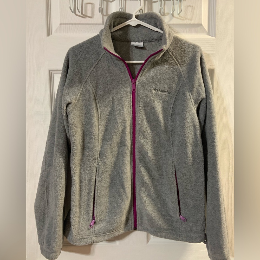 Women’s grey Columbia fleece jacket, size medium.